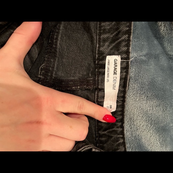 Garage Flare Mom Jeans - Picture 3 of 3